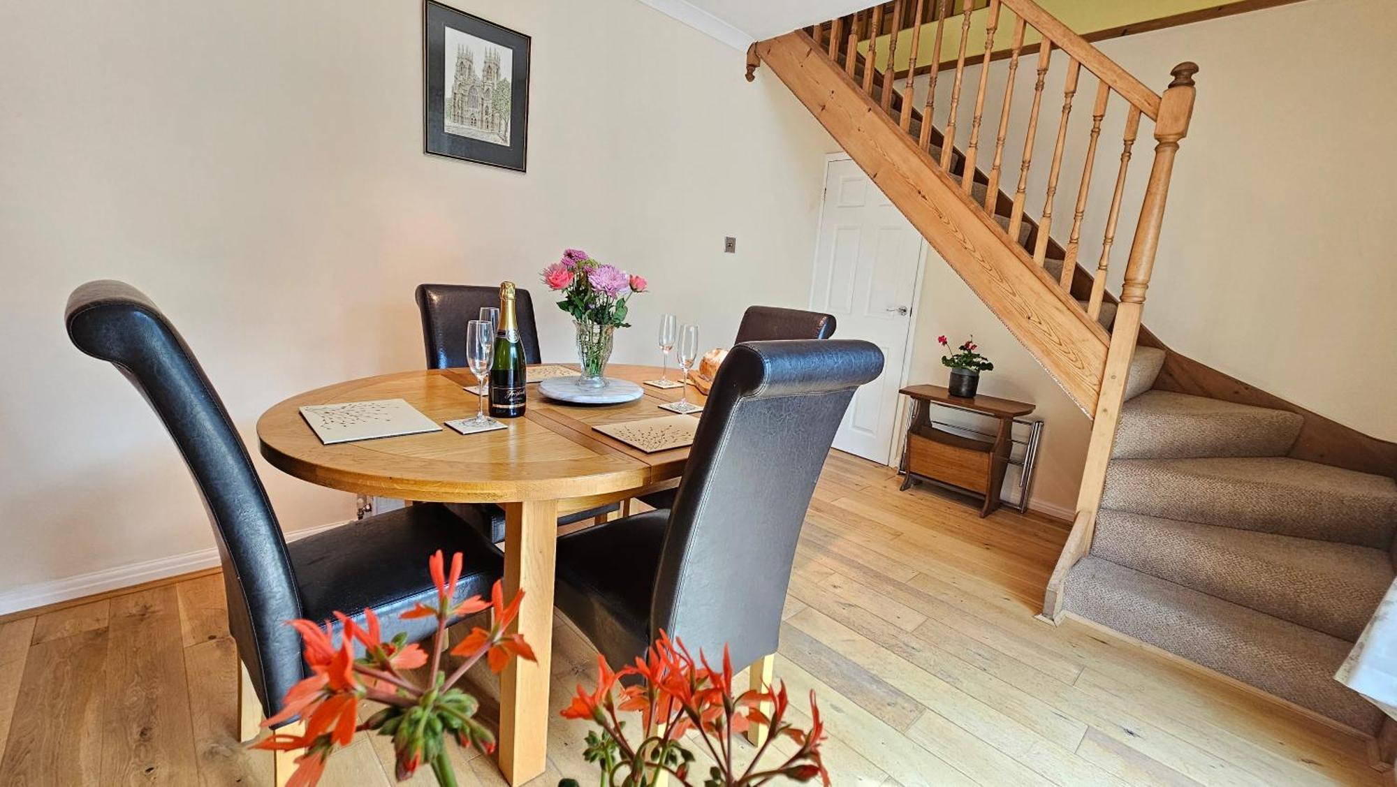 Beckside - Dog Friendly One Bed Home York Exterior photo
